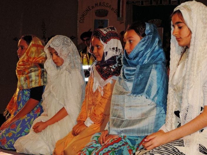 1465209_554519551304607_380242587_n