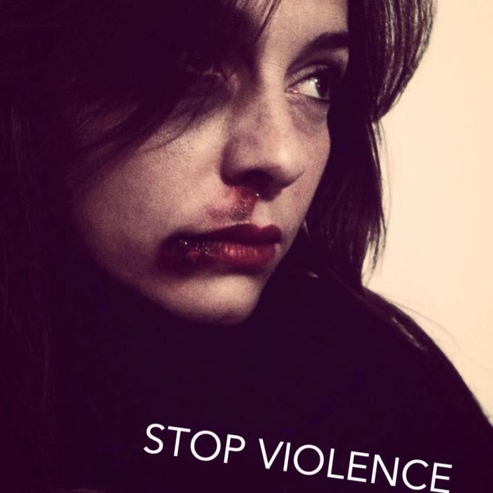 CAMPAGNA " IO CONTRO LA VIOLENZA CI METTO LA FACCIA" - Avvocato Olga Izzo