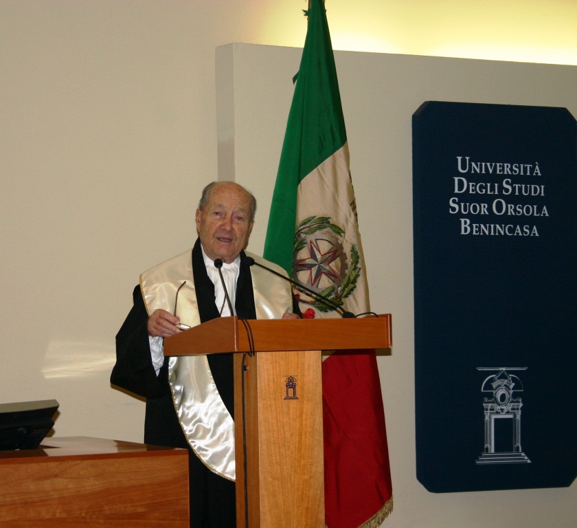 Il presidente emerito della Corte Costiutuzionale Paolo Grossi al Suor Orsola.JPG