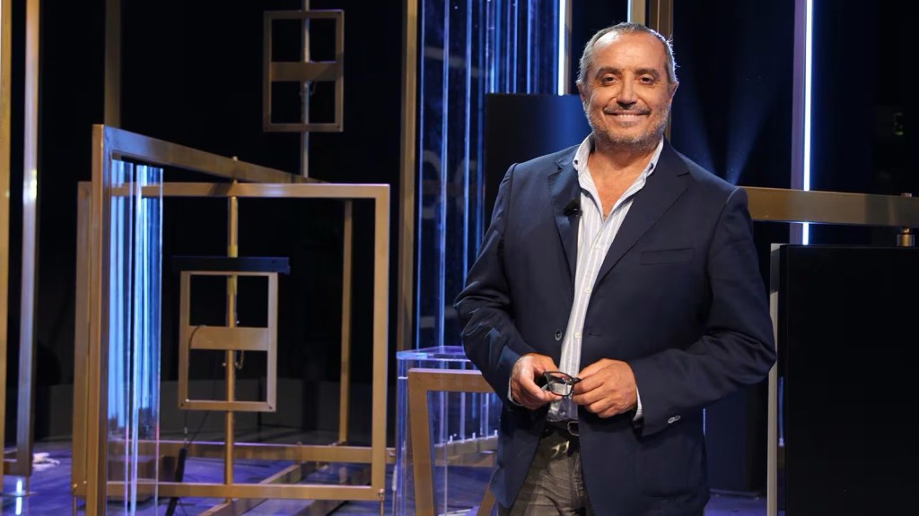 I mille volti di Franco Di Mare:&nbsp;giornalista, conduttore, scrittore,&nbsp;chef…napoletano